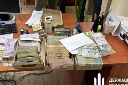 ДБР знайшло у голови МСЕК-мільйонерки списки «інвалідів»: їм загрожує строк за ухилення від мобілізації