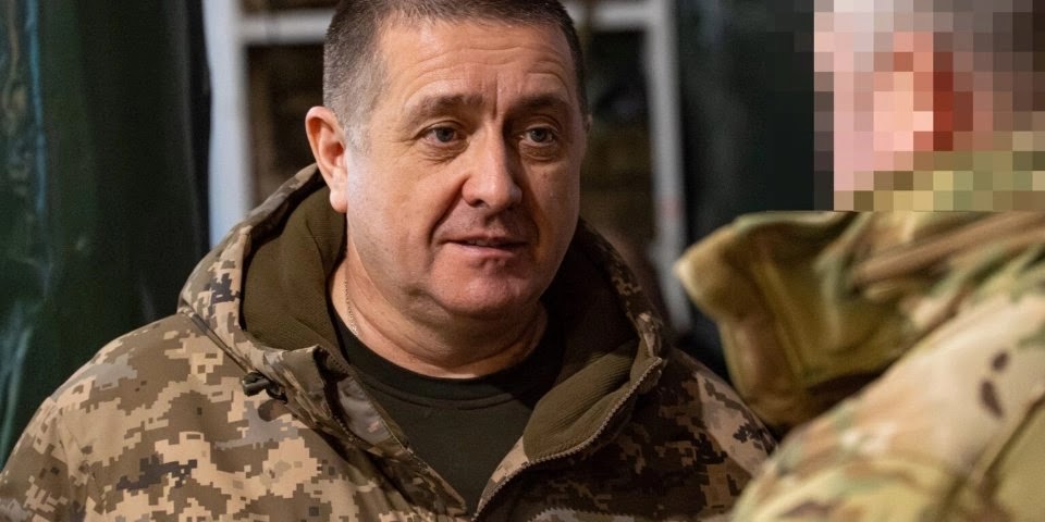 Зеленський нагородив начальника Генштабу Хрестом бойових заслуг