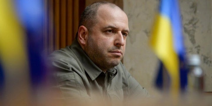 Міністр оборони підписав подання про звільнення чотирьох своїх заступників
