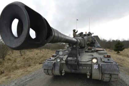 Великобританія оголосила про передачу Україні 16 САУ AS90
