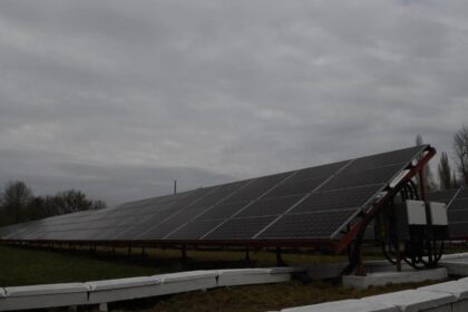 У Чорнобильській зоні відкрили сонячну електростанцію
