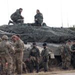 В ЄС підтвердили розгляд надсилання "військових радників" в Україну
