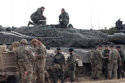 В ЄС підтвердили розгляд надсилання "військових радників" в Україну