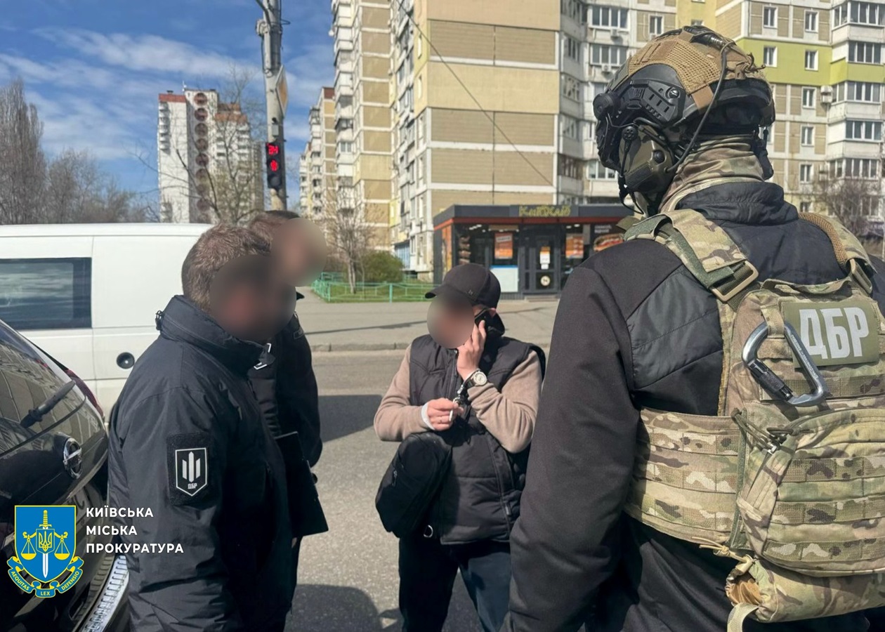 У Києві на хабарі затримали посадовця РДА
