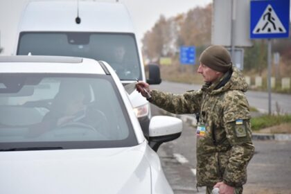 ДПСУ попередила про черги на кордоні