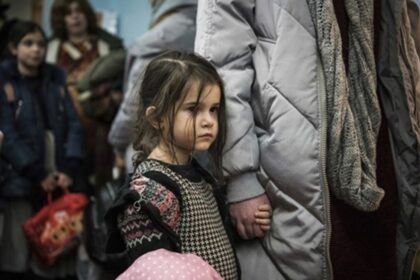 Через війну Україна втратила половину свого дитячого населення - Кулеба