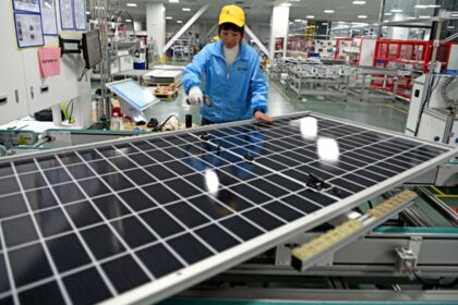 США ввели мита до 3521% на імпорт сонячних батарей з Азії