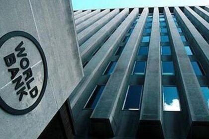 Світовий банк назвав причини уповільнення української економіки