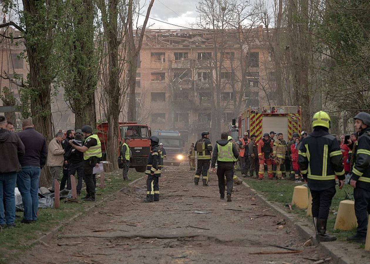 У Києві оголосили День жалоби за жертвами атаки РФ