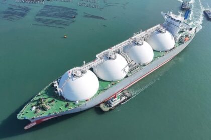 Україна підписала третій контракт на газ зі США