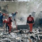 МЗС: у дипустановах України приспустять прапори через атаку на Київ
