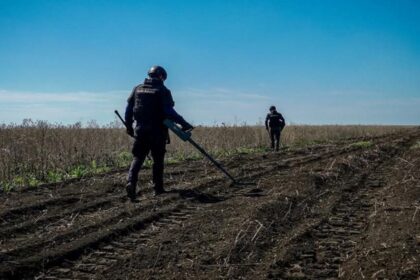 На Харківщині на міні підірвалися троє людей