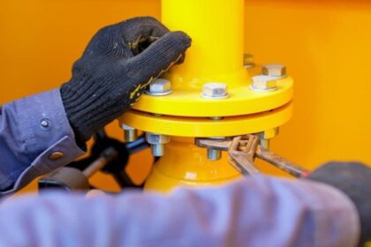 Аварійні бригади з усієї України їдуть на допомогу Черкасам