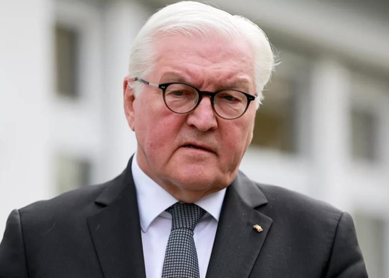 ФРН має бути основою НАТО у Європі - Штайнмайер