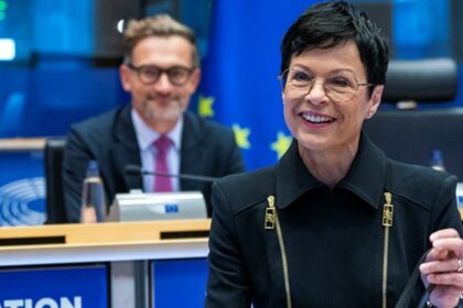 Угорщину слід переконати щодо України - Кос