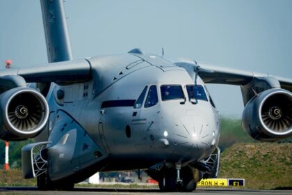 Угорщина отримала перший військово-транспортний літак Embraer КС-390