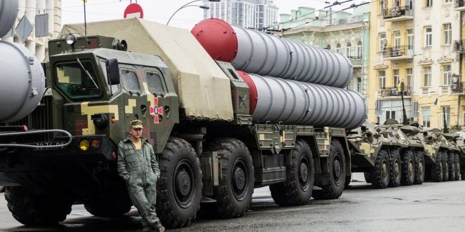 США розробляють для України заміну зенітної ракетної системи С-300 і ракети повітря-повітря Р-27