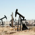 Ціна на нафту впала нижче 60 доларів