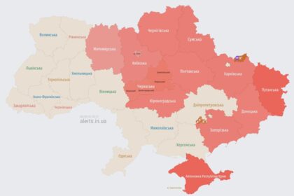 У Черкасах та Києві пролунали вибухи