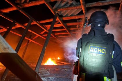 Ворог вдарив по Черкасах: горить гуртожиток