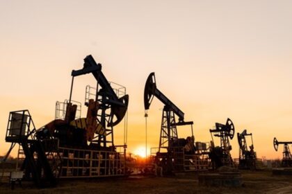 Ціна на Brent впала нижче $60 за барель