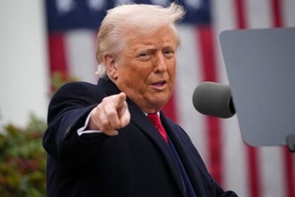 Трамп запровадив 100% мита на іноземні фільми