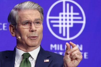 Бессент: Угода з Україною потрібна для впливу на Росію