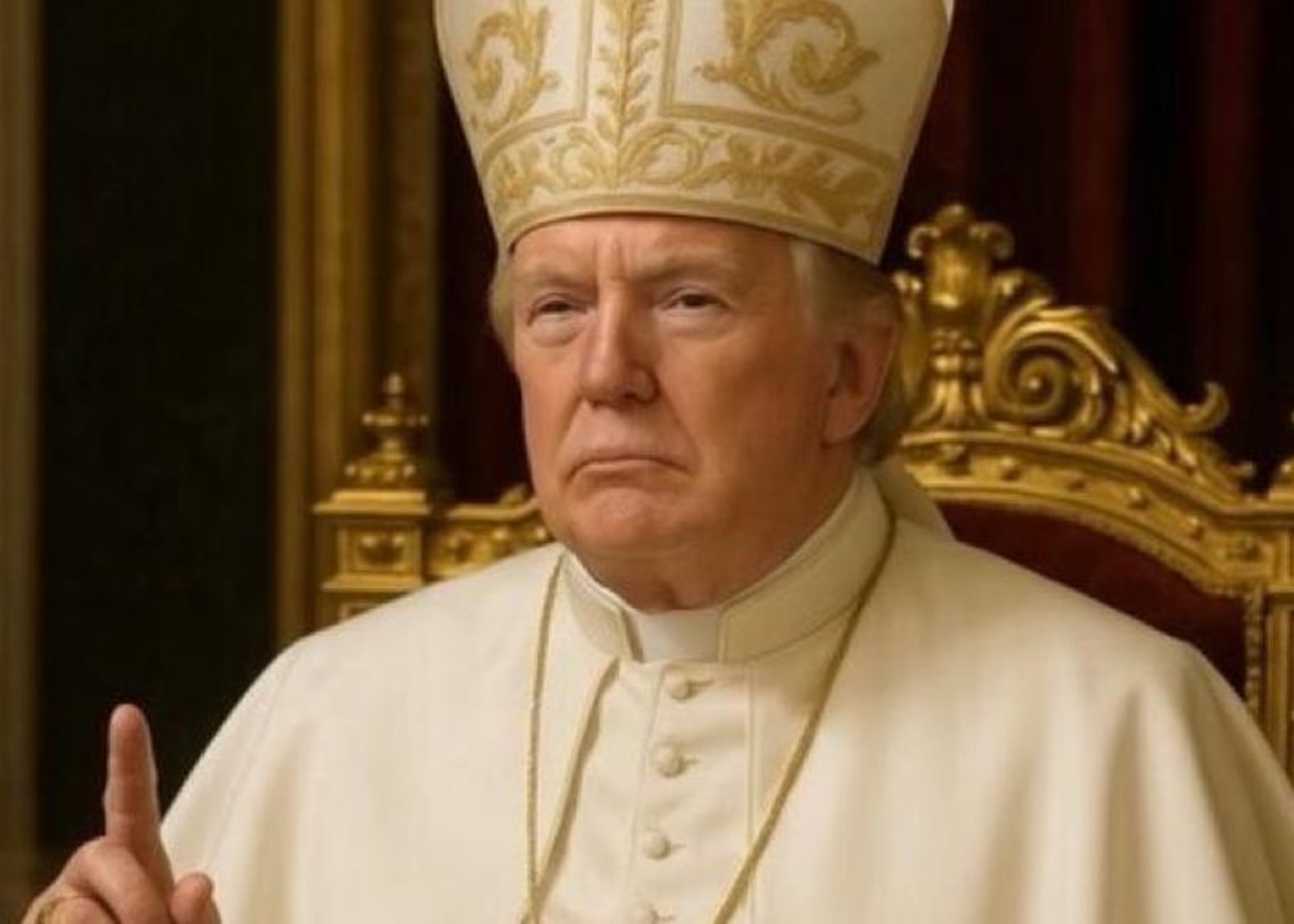 Трамп заявив, що не причетний до власного портрета в образі Папи Римського