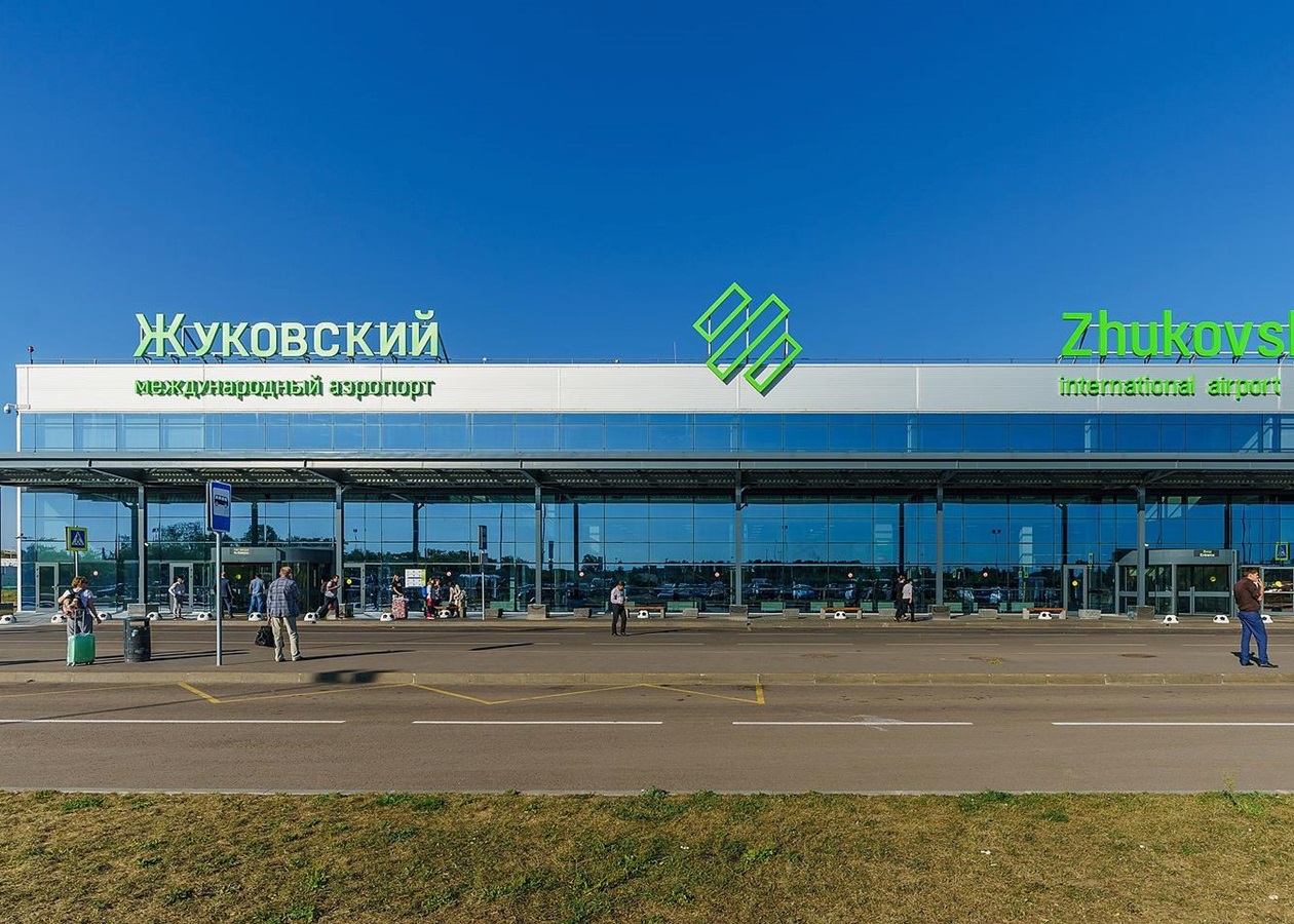 В РФ закрили аеропорти через атаку БпЛА на Москву