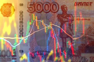 Ціна російської нафти у рублях досягла дворічного мінімуму - ЗМІ