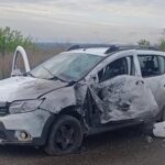 На Харківщині окупанти вдарили дроном по цивільному авто, троє поранених