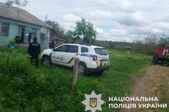 На Одещині на дітей обвалилася стіна будівлі: один хлопчик загинув