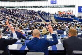ЄП схвалив резолюцію про викрадених дітей України