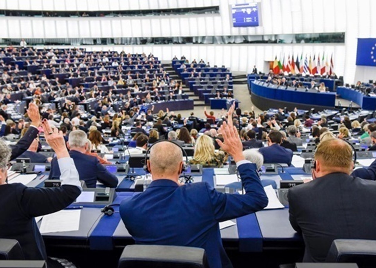 ЄП схвалив резолюцію про викрадених дітей України