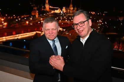 Вучич та Фіцо зустрілися у Москві на фоні Кремля