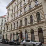Угорщина через рекордний дефіцит заморозила частину бюджетних витрат