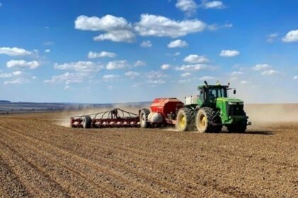 Україна пройшла екватор посівної - Шмигаль