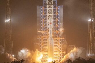 Китайська ракета вивела на орбіту групу апаратів для космічних обчислень