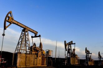 Росія почне зберігати нафту під землею