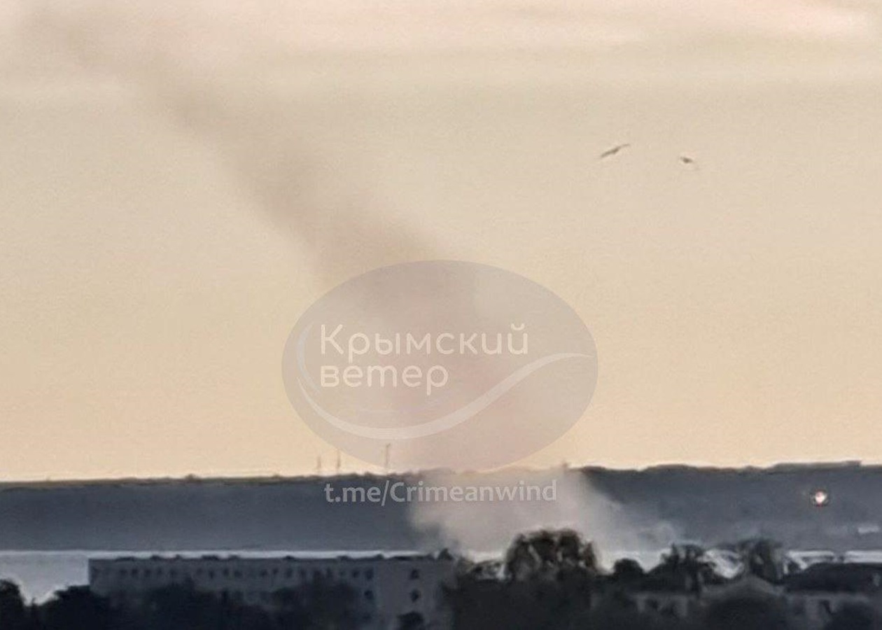 В Криму гриміли потужні вибухи в кількох районах
