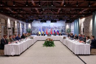 Україна і Росія розпочали переговори у Стамбулі