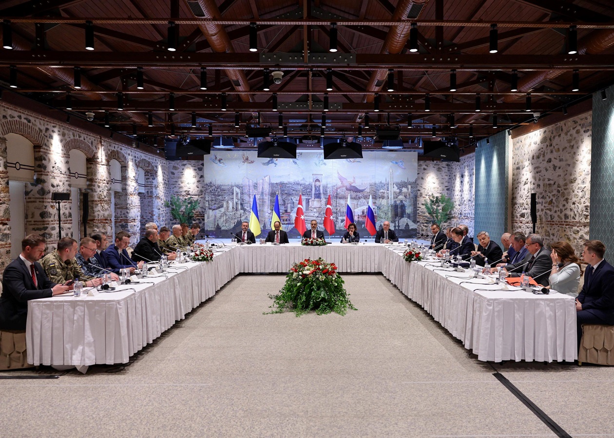 Україна і Росія розпочали переговори у Стамбулі