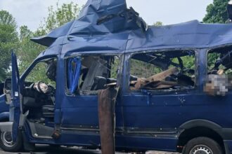 Зеленський: В евакуаційній маршрутці вбито сім'ю