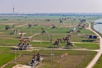 Ціни на нафту знижуються на новинах зі США і Китаю