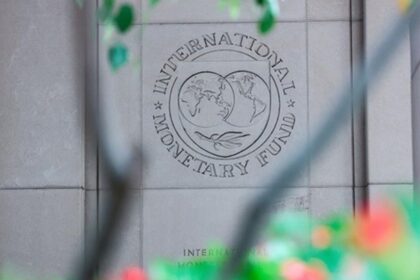 Місія МВФ прибула на переговори у Київ