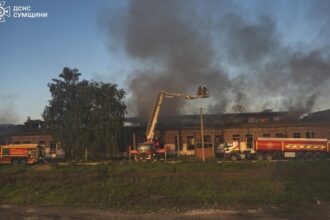 Удар РФ по Сумах: ліквідовано масштабну пожежу