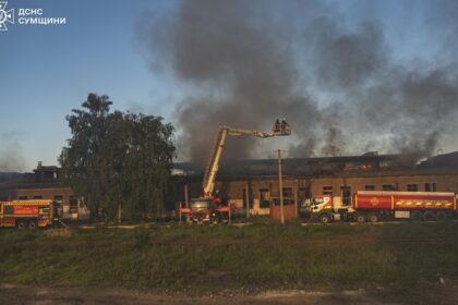 Удар РФ по Сумах: ліквідовано масштабну пожежу