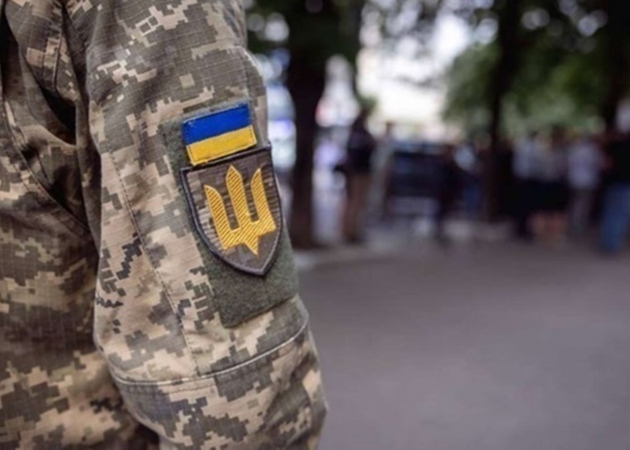 В Черкасах натовп напав на співробітників ТЦК