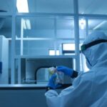 У світі швидко поширюється новий високозаразний варіант COVID-19