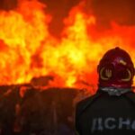 РФ атакувала дронами підприємство у Харкові, виникла пожежа